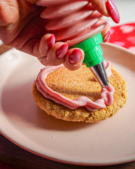 Fill and decorate